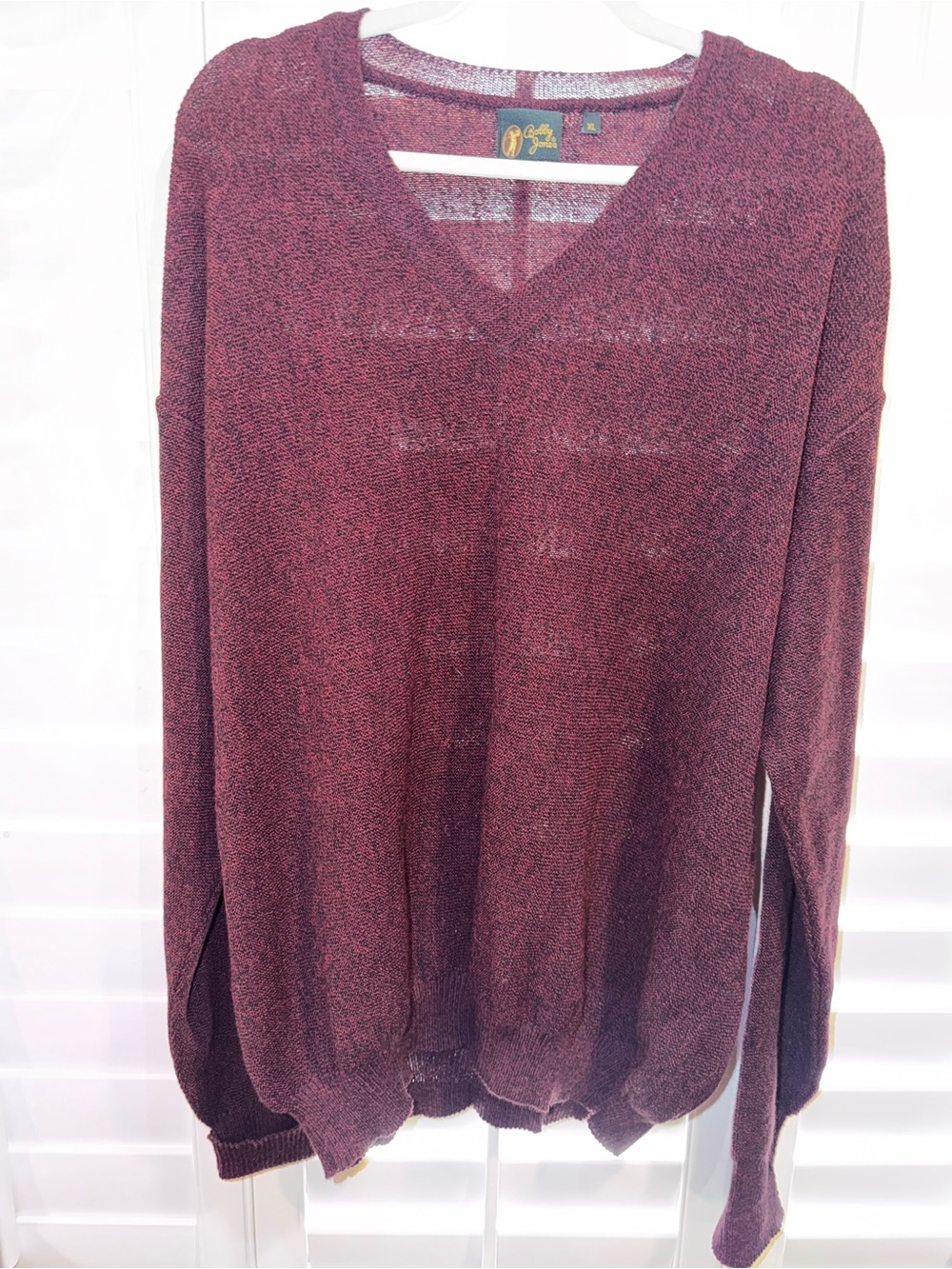 Bobby Jones men’s V-Neck Sweater in Maroon